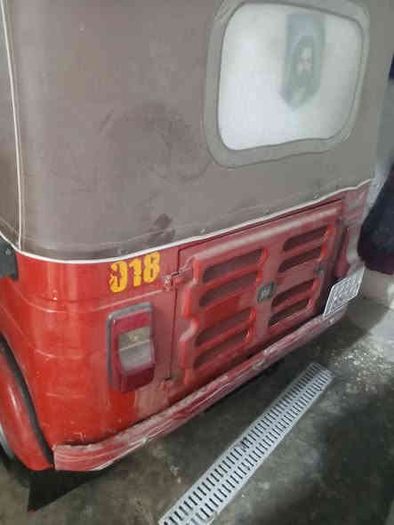 سلام عليكم شباب تكتك البيع موديل 2018 معمره دوسات مكاني الحسينيه راجديه رقم***********
