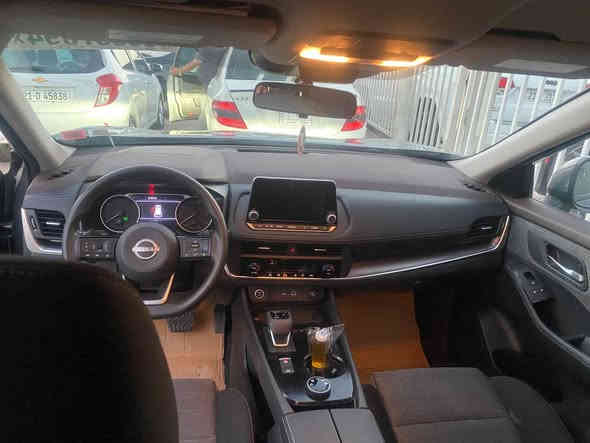 سلام عليكم 
نيسان روج ٢٠٢٣ محرك ٣ سلنندر تيربو 
مواصفات اس في وبيها انضمه قياده 
شويه ةعلى من ال sv يكولون عليها بلص المهم 
مضررها شبر بنيد صبغ فقط
ايرباكات ماطاكه كله سليم 
ماشيه ٦٠٠٠ الف ميل 
رقم اربيل بسمي 
بعدها جديده السياره 
سعرها ١٩٠ ورقه 
اريد مراوس ويه باتفندر مواصفات عاليه ماريد اس في وتحياتي للكل 
***********
