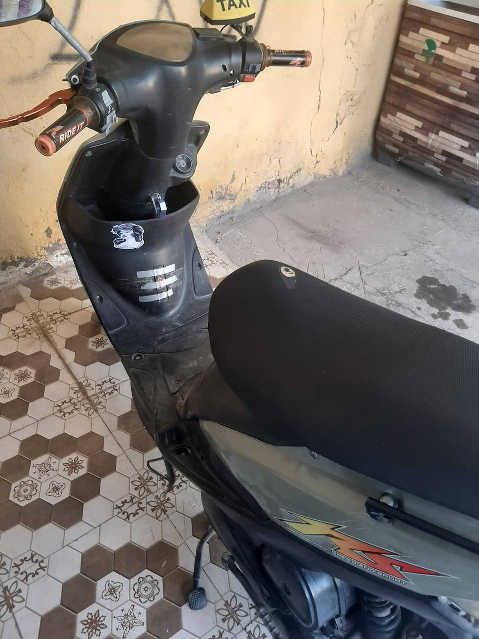 السلام عليكم
دراجه ماكس عدله للبيع 
السعر 400 وبيها مجال 
العنوان بابل ابي غرق 
رقم الهاتف/ ***********
