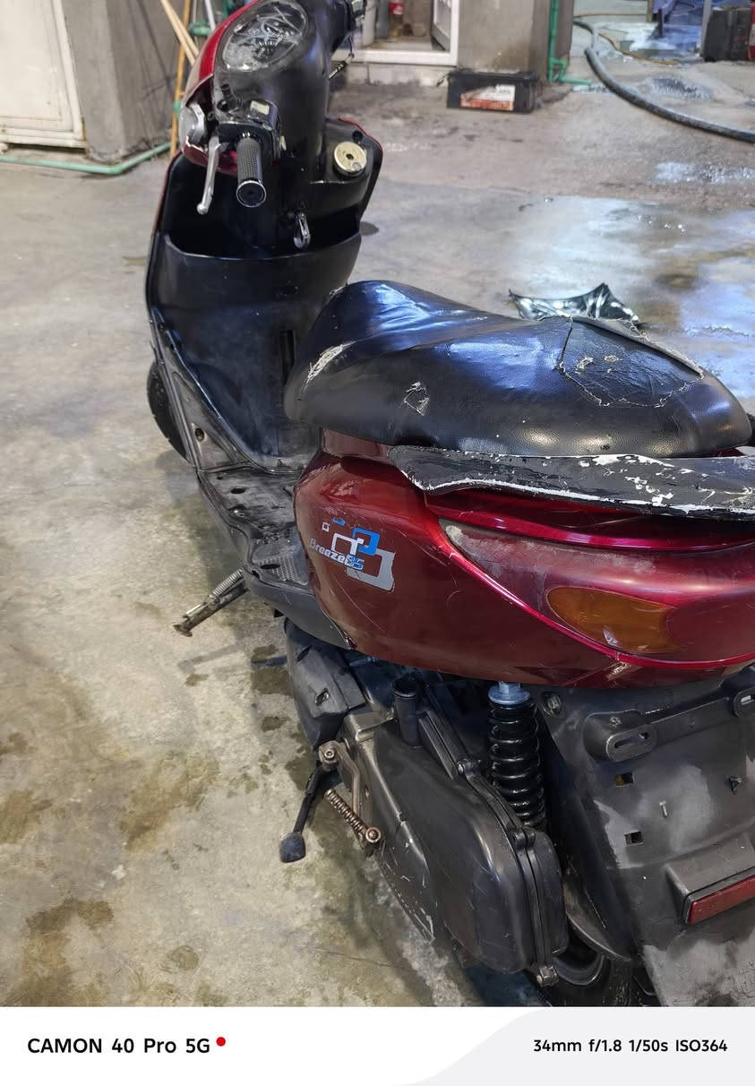 السلام عليكم دراجه بريز حلوه ونضيفه سعر ٣٥٠وبيه مجال مال واحد معتاز بغدادالوزيريه  ***********
