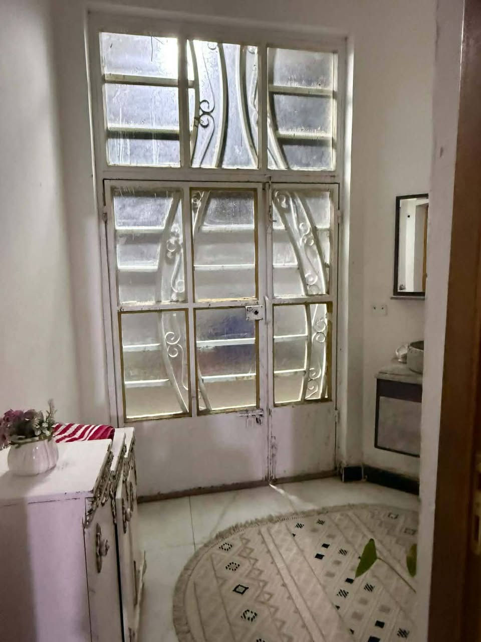 بيت ٢٠٠متر 
استقبال 
صاله 
غرفه نوم 
مطبخ حار وبارد
فوك غرفه نوم 
كراج سياره 
ممر على مساحه البيت 
بناء حديث
كونكريت مسلح التسديد الشهري للمبادره ٣٧٥ مطلوب مبادره ٧١ 
باليد ١٢٠ اي بي مجال


**إذا كنت صاحب هذا الإعلان وتريد حذفه لأي سبب، رجاءا أرسل رسالة إلى الدعم الفني**