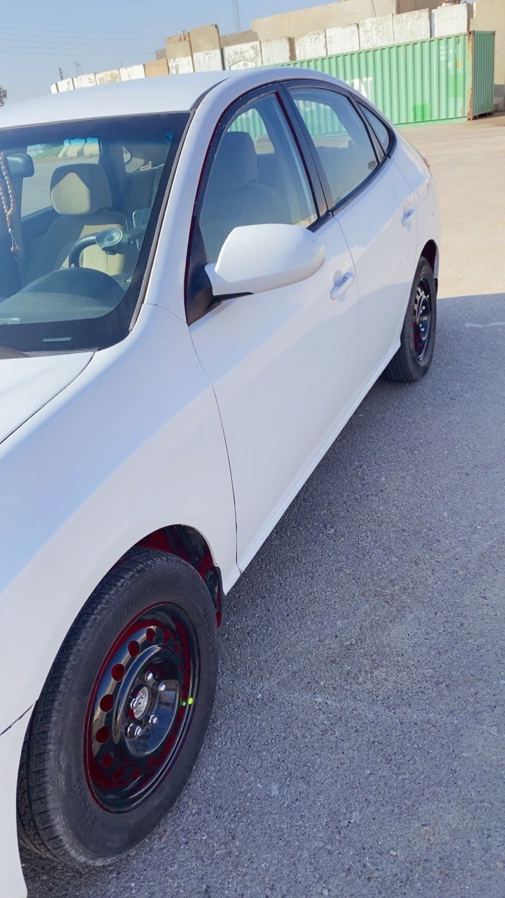 النتراء ٢٠١٠ محرك ٢٠٠٠ دوش وارد امريكي مصبوغه حزام ماعده الباب والجاملغ يلي عكس السائق حادثه جاملغ الامامي جهة السائق اللغد بي فطر قليل وتم تعميرة محرك  وكير جديد 
تدفئه تبريد جديد داخل السياره نطافه ٩٥ ٪؜ نظام يكو شغال مثبت سرعة  شاشة كامره كلة درجه اولى رقم بغداد
قفلة ٨٦ وبيه مجال بسيط 
مكاني بغداد السيدية  
*********** واتساب