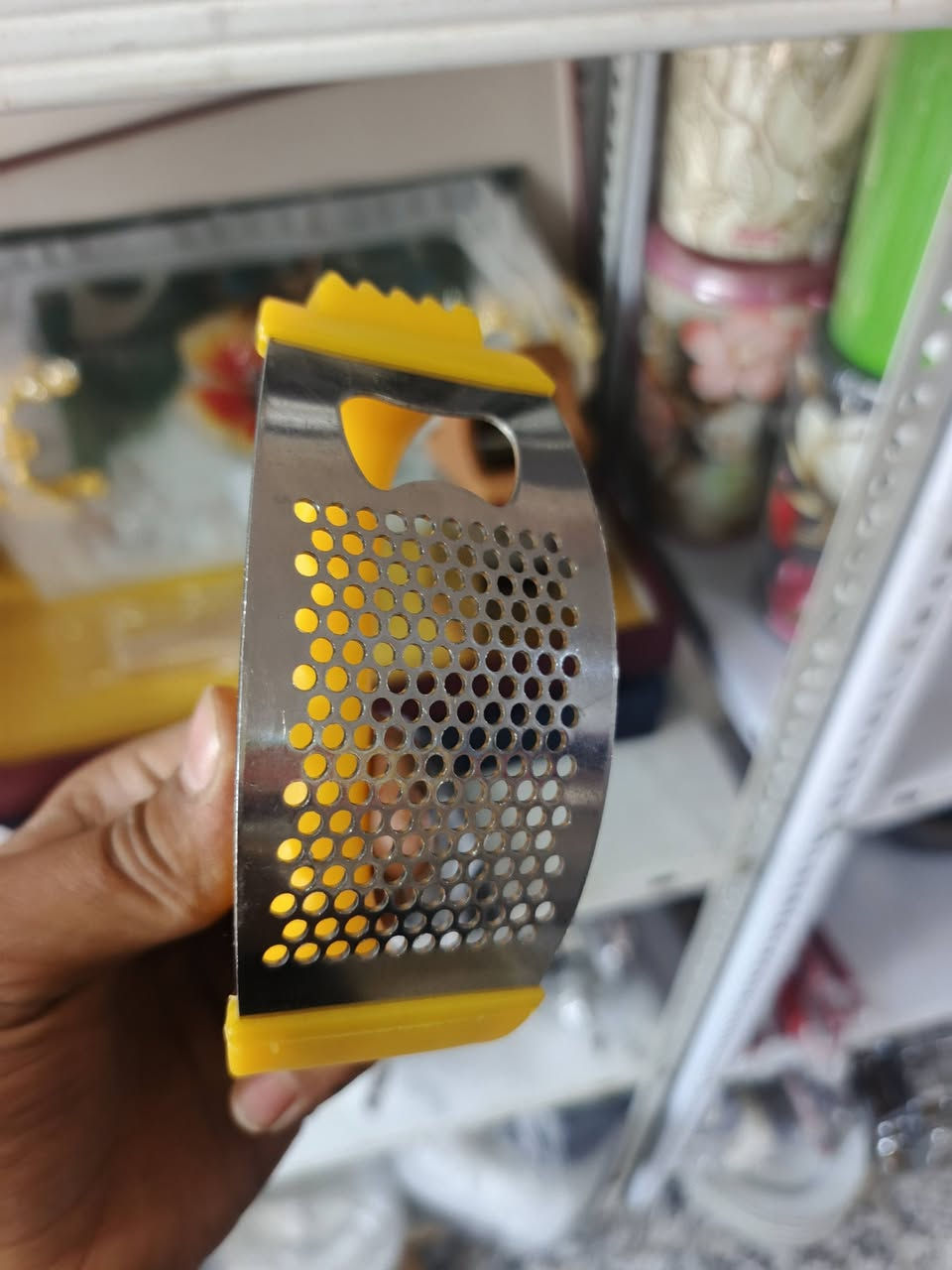 بسم الله
توفر وجه جديد وحاجات مختلفه بسعار مناسبه جداً العنوان كميت نهر سعد مجاور الكصاب البيت لابيض للمواد المنزليه متواجدين في اي وقت 
***********ابو علي
***********علي
