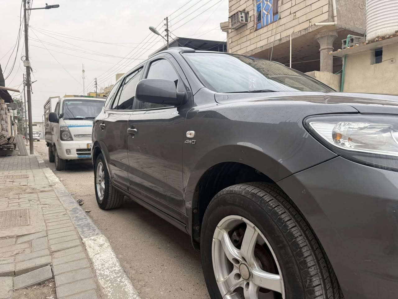 سلام عليكم سنتافي ٢٠٠٩ أدوات ادوات مكفوله من الكص والضربه والتبديل والسرقه والعشاير سياره جديده كير مكينه بلشرط مكاني بصره خمسه ميل سعرهه ٨٠وبيهه مجال قليل ***********
