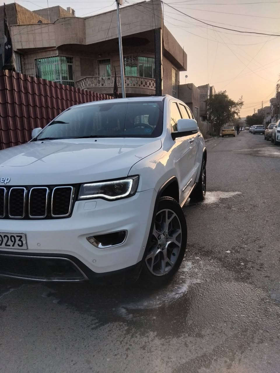 السلام عليكم
للبيع او المراوس حسب القناععة
جيب مديل 21 خليجي هارلم
فول موصافت
فتحت سقف بنوراما
شفتات
شاشة كبيرة
رارارت 360 درجة
مانع انزلاق
اوتو هولد
تحديد مسار
تحكم سيارة كامل شاشة
السيارة بهة صبغ حافت البنييد وحافت والجاملغ
شاصي لغد كفالة السونار موجود سيارة جديدة واحلا من الصور
السعر 325 وبيه مجال شي بسيط
للاستفسار
***********
