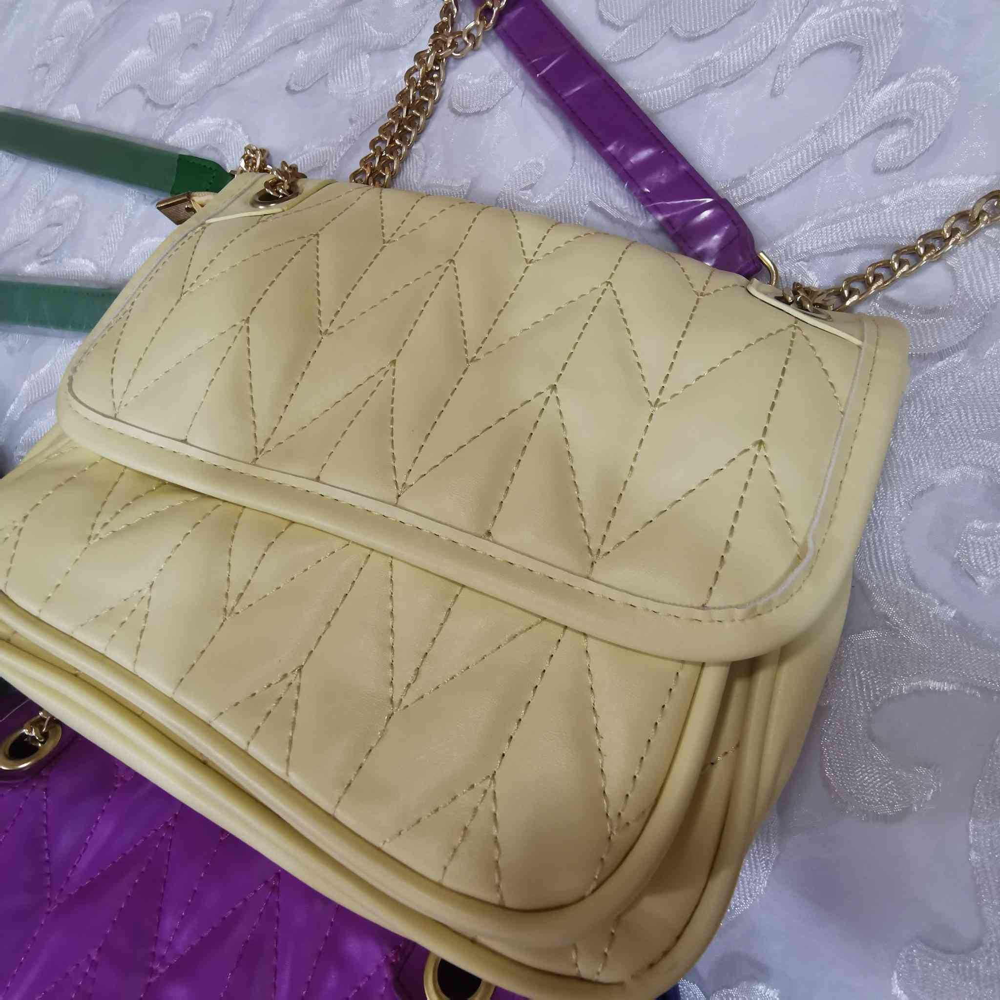سعر قطعه ١٠ وتوصيل ٥ الف


**إذا كنت صاحب هذا الإعلان وتريد حذفه لأي سبب، رجاءا أرسل رسالة إلى الدعم الفني**