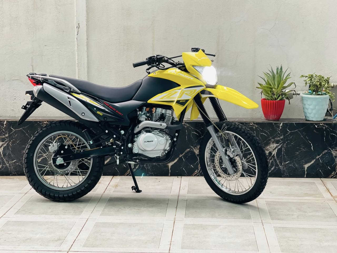 دراجة قفاز (KAVIR SPORT(200
نوع الدراجة كاڤير محرك زنجير سپورت {200} موديل 2023

دراجە سفر ماشااالله762km ماشی

منفيس بيلادي شركة موجود دبل سويچ مرايات موجود دشبول الكتروني  دراجة مكفولة عامة

سعر{1.500}💸

رقم موبایل{***********}📞📞

 عنوان كركوك شورجة يم مطعم حمة ناصر
