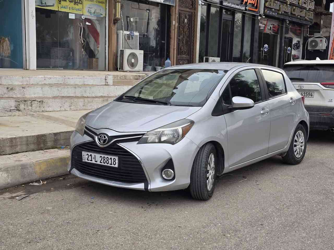 السلام عليكم.. للبيع تويوتا يارس موديل 2017، ماشية 66 ألف  السيارة لون رصاصي ونظيفة جداً. الصندوق مبدل، ويوجد تعديل بارد بسيط (هلال) في الباب الخلفي جهة السائق. غير ذلك السيارة جاهزة وما بيها أي نقص..
المواصفات:
رادار مثبت مسار 
كامرا خلفية 
تحكمات استيرن 
بطاقة بنزين 
السيارة بسمي شرط التحويل 
السعر: 100 ورقة


**إذا كنت صاحب هذا الإعلان وتريد حذفه لأي سبب، رجاءا أرسل رسالة إلى الدعم الفني**