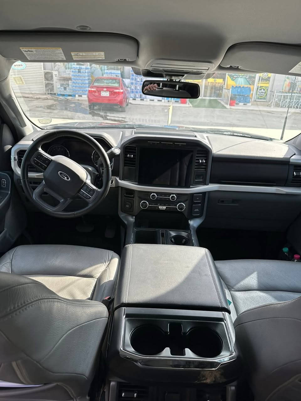 فورد موديل 2023 xlt محرك 2700 كشن جلد وكهرباء رادارات كل جهات شاشه كبيره بصمه مرقم سليمانيه ب اسمي بدون ارباك  ضرر خلفي بجم كبس سياره استخدام شخصي مو مال معارض السعر 325 مجال للشراي الجاد ***********
