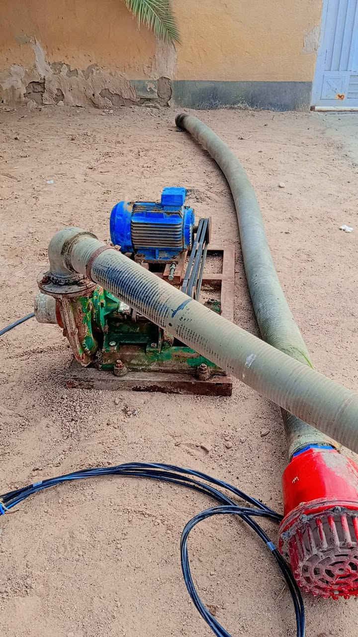 ماطور للبيع عشره حصان كهرباء مع خنزيره هنديه جاهز أخو الجديد  قاطع تشغيل جاهز كيبل عشر متار وصونده سبعه متار الاتصال على الرقم ‏‪0787 547 5199‬‏
