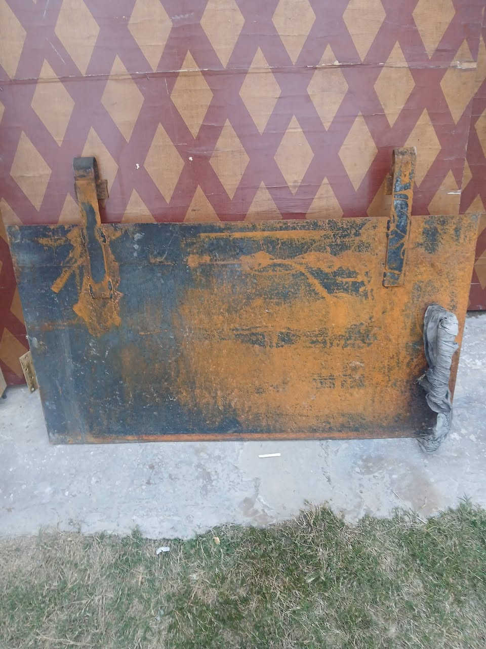 غراض فرن للبيع طابوك تركي درجه اوله مستعمل شهر العدد ٢٤٠ قطعه سله صمون جديده ما مستعمله  طاوليات العدد ٥٠ عربانه صواني مع خماره تفصال باب  كوره عجانه الاذراع نحاس القدره من كيلو لى ٧٥ كيلو سوريه تشتغل تجاهين يمنه ويسره مع ماطور كهربائي مع ماطور دنبر بانزين الاستفسار والاتصال على الارقام التاليه
***********
***********
