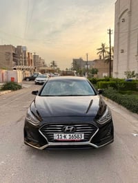 حبايب  هونداي سوناتا  موديل 2018  ماشيه 87 mil جديده لوك  بيها 3 قطع م...