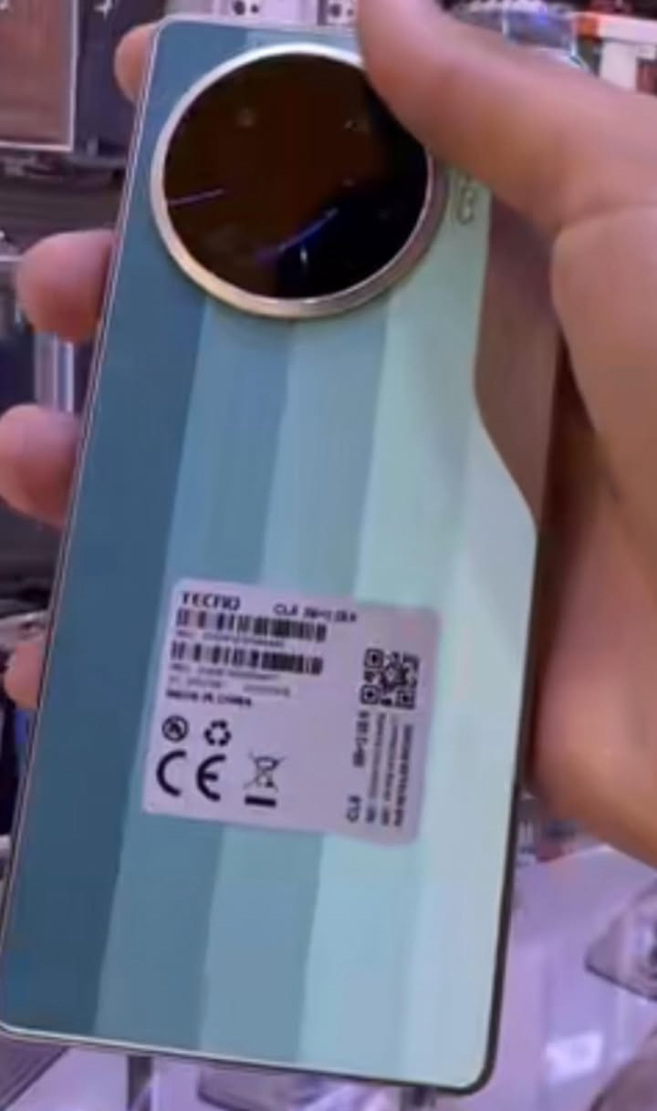 كامون /ذاكره 512/ 30 بروا 5g  استخدام قليل 
250 او مراوس حسب القناعه

مكاني شطره


**إذا كنت صاحب هذا الإعلان وتريد حذفه لأي سبب، رجاءا أرسل رسالة إلى الدعم الفني**