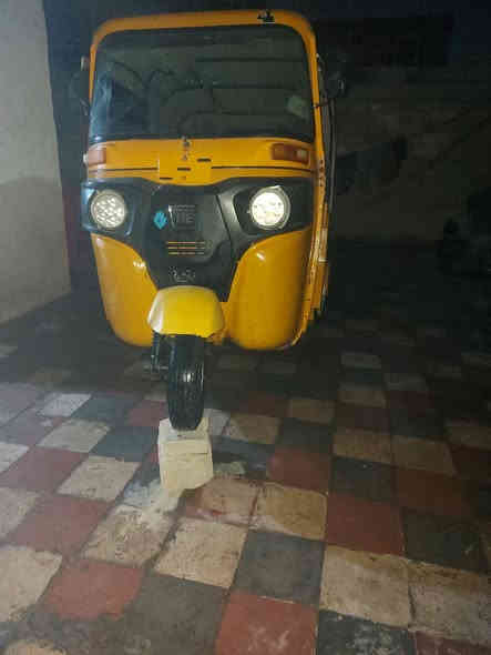 سلام عليكم شباب تكتك خير من الله موديل /20/شهر /7/اوراق اتكفل حلال وحرام السعر 4و250 
العنوان كوت حي الجهاد /***********
