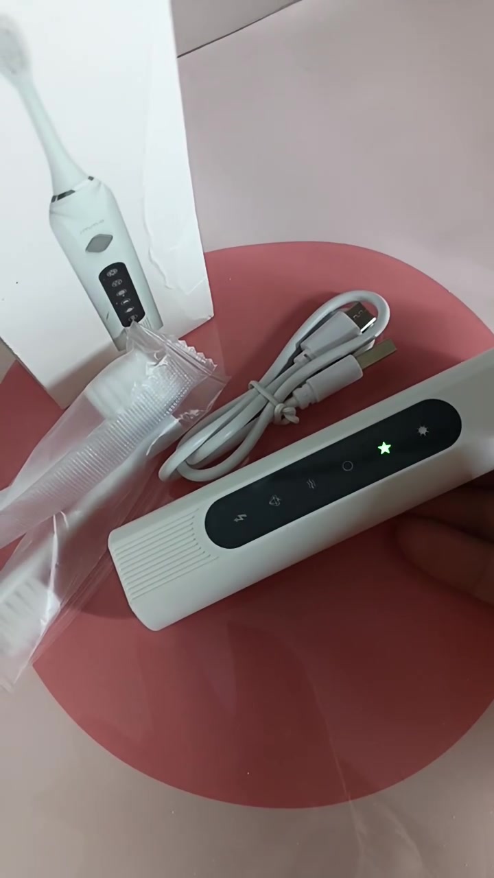 فرشت اسنان الكترونيه بهاذا الشكل الي واضح كدامكم بسعر بس 8الف بدل 10  توصيل داخل النجف الاشرف متوفرر


**إذا كنت صاحب هذا الإعلان وتريد حذفه لأي سبب، رجاءا أرسل رسالة إلى الدعم الفني**