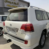 لاندكروزر • ٢٠١٣ • ماشيه ٢٧٠٠٠
