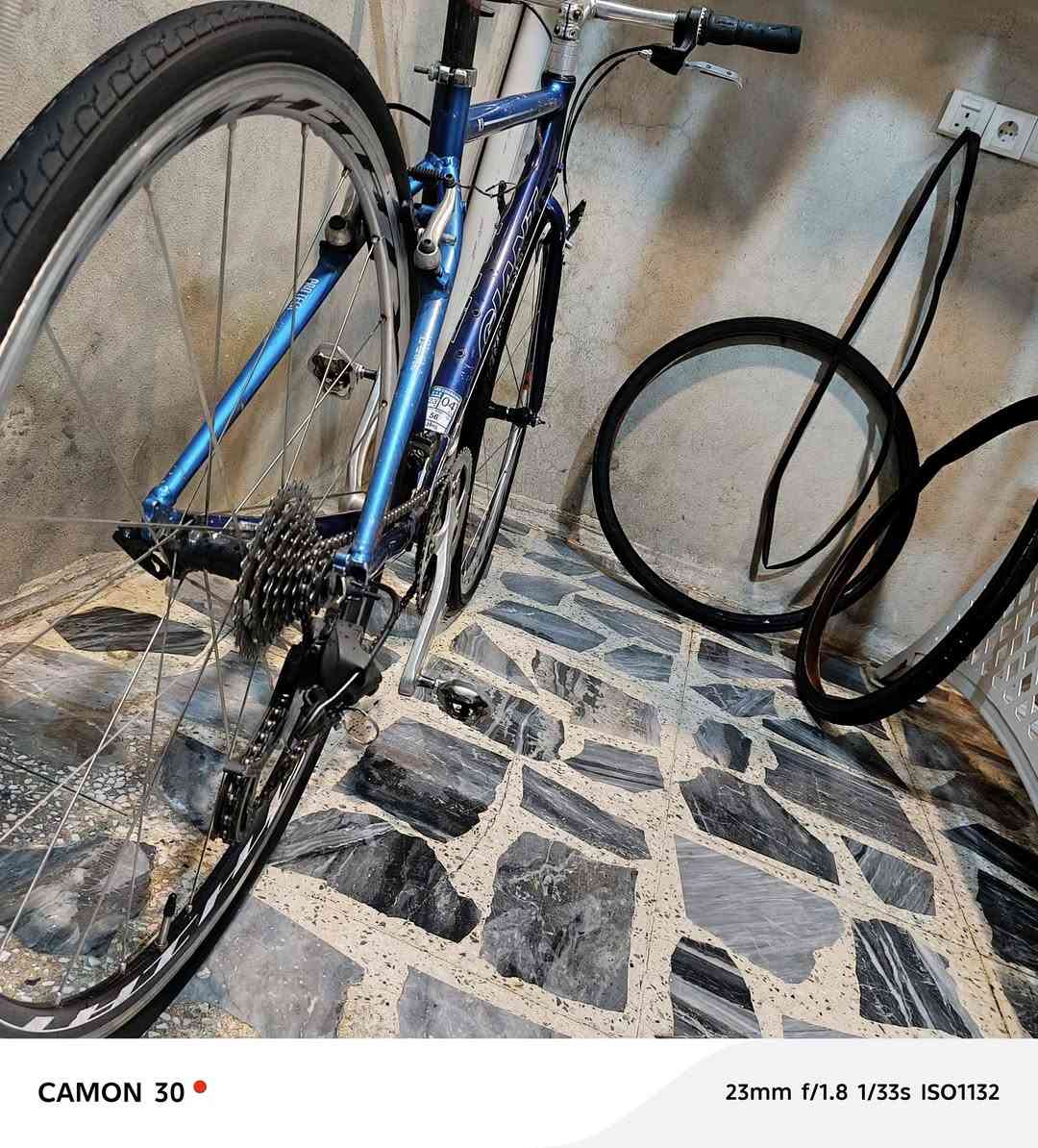 السلام عليكم بايسكل C700 جينت مثل ما موضح بل فيديو السعر 85اوبي مجال متوازي على بيعتو الرقم ***********
