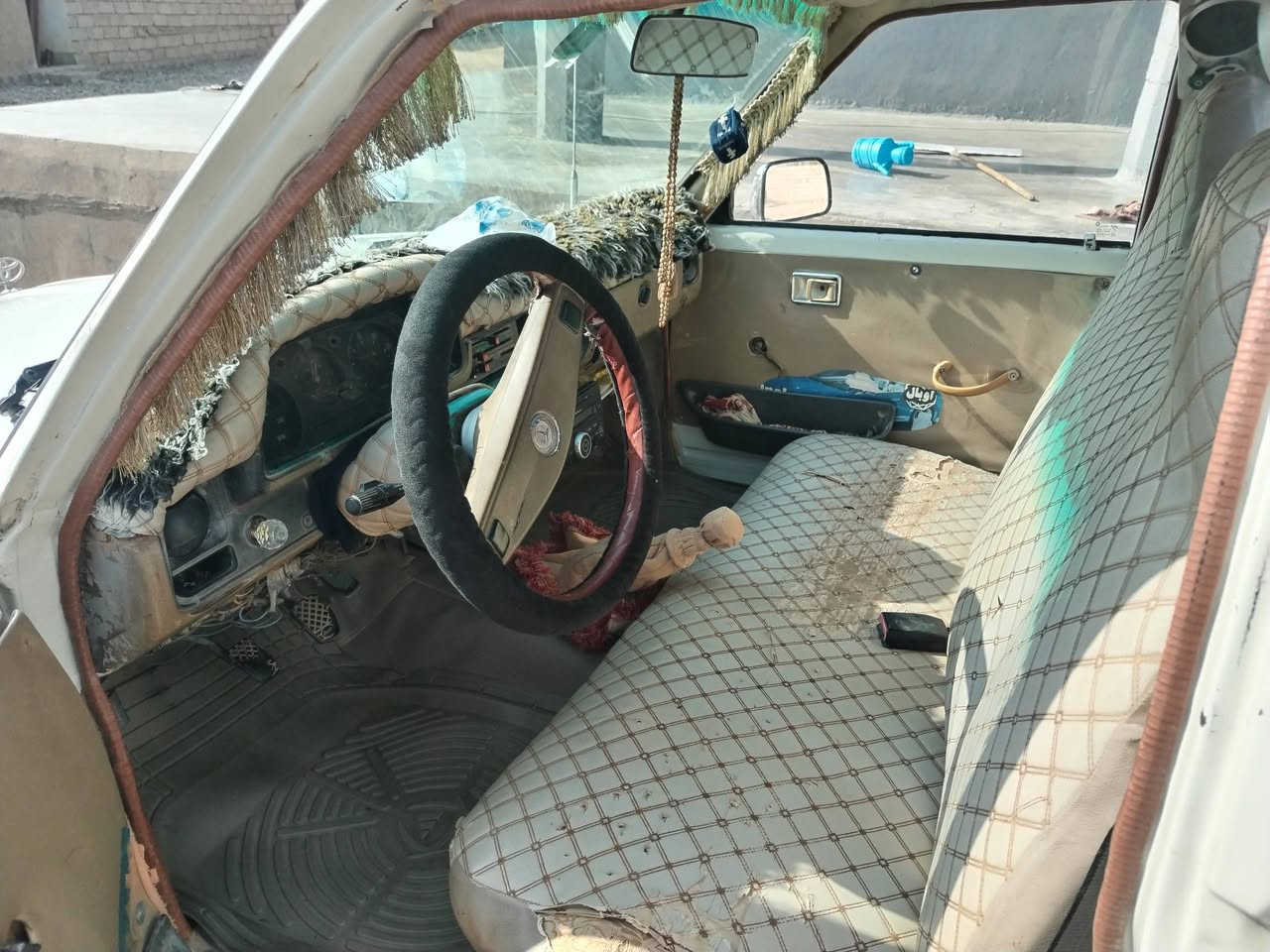 السلام عليكم
بكم ثمانين للبيع رقم نينوى تحويل او وكاله 
شرط محرك وكير
السعر 30 وبيها مجال 
***********
