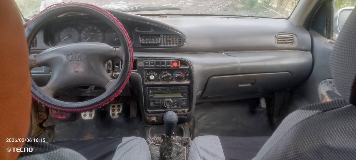 من رخصة مدير الكروب اخوان السلام عليكم كيا سيفيا موديل 96 سنوية 2028كير ومحرك خير من  مصبوغة عام جمالي مكفولة من الضربة السعر 33وبيها مجال ***********
