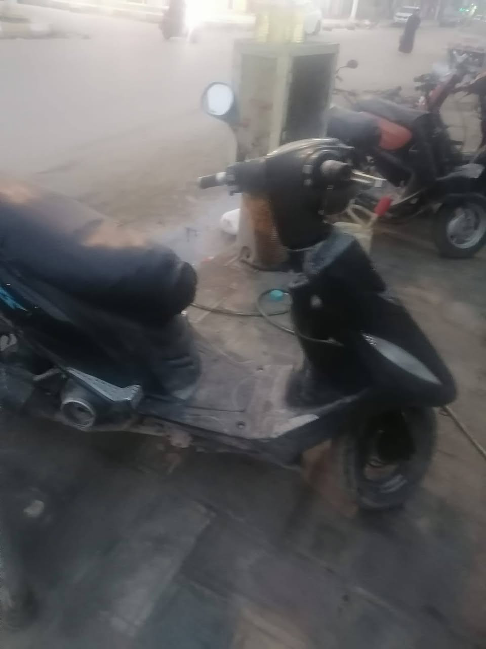 السلام عليكم دراجه ماكس عدل دراجه مفتوح دراجه كل شيء شغل السعر ٣٥٠مكلف بل نشر مكلف بل نشر هذا صاحب الدراجه هذا رقمه***********
