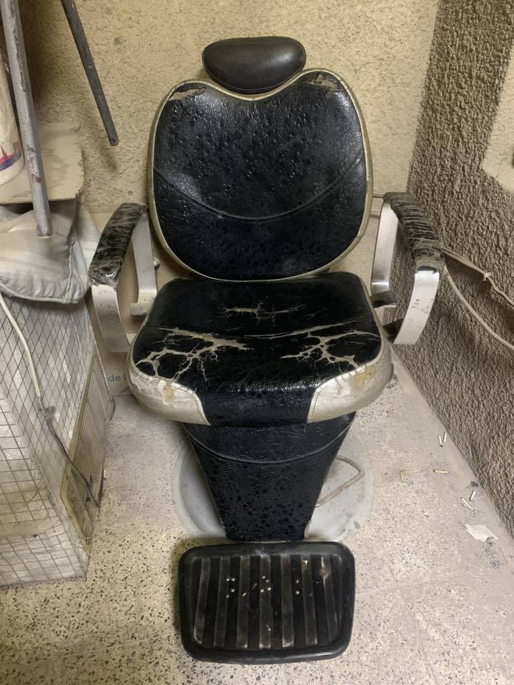 السلام عليكم كرسي حلاقه جك شغال يصعد وينزل السعر 75 وبي مجال بغداد مدينة الصدر ***********
