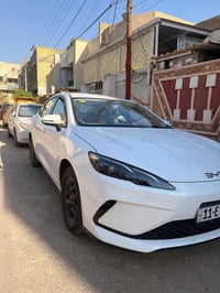 byd سيل 5  سيارة رقم بغداد بأسمي مكفوله   شرط التحويل  ماشية 3000   كا...
