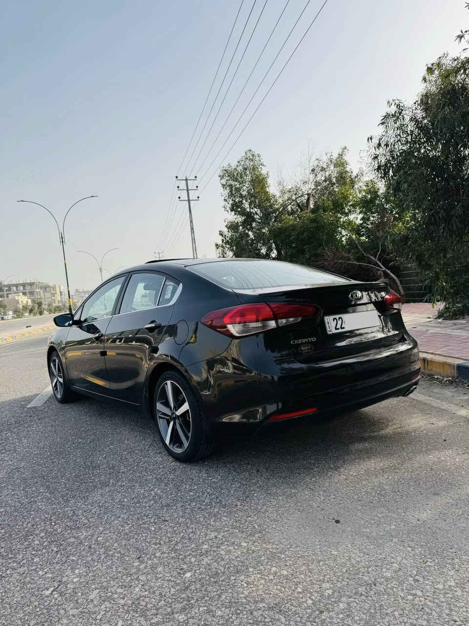 السلام عليكم كيا سيراتو موديل ٢٠١٧ خليجي فول الفول وارد ايراني تجي VIP اعلى مواصفات 
كفالة عامة من الصبغ والحادث والتبديل بيه بس بارد بلدور مال جاملغ الخلفي 
محرك ٢٠٠٠ دوش 
فتحة سقف سلايت 
بصمة ابواب وتشغيل 
انارة ترحيب 
داخل جلد 
المقاعد الامامية كهرباء 
خزن ميموري 
كشنات تدفئة تبريد 
هيتر استيرن 
هيتر مرايا 
نقطة عمياء ورادار امامي 
كاميرا خلفية 
شاشة ابل كار بلي 
تحكم ستيرن 
مود درايف
حساس امامي خلفي 
اشاير مري 
ليدات امامية خلفية 
اضاءة زنون 
يدات نيكل 
مكانها نجف سعره143 وبيه مجال 
***********
