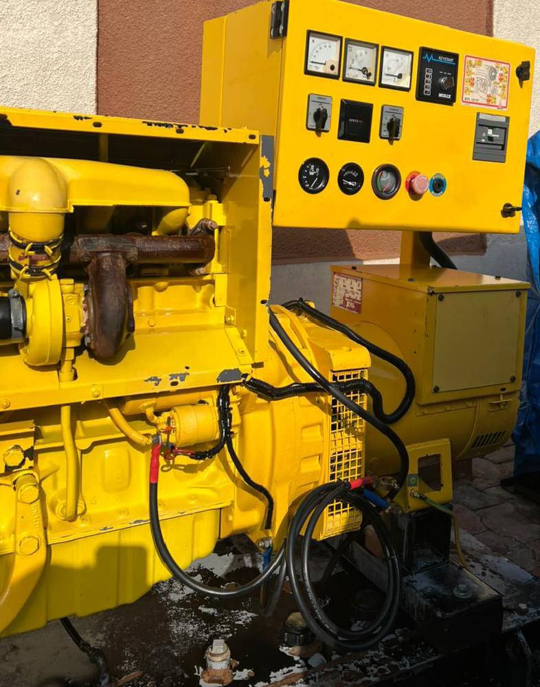 سلام عليكم
للبيع مولده بلادي أوربي نوع دويز الماني ابو صاروخ موديل 2017 عدد ساعات التشغيل العمل 832 ساعة 26 كيفي ملاحظة مولده على وضع شركة سعر اتصال على رقم ***********
***********
