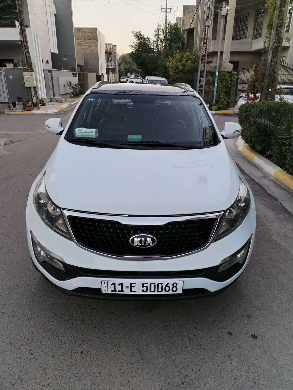 كيا سبورتج خليجي موديل 2014  السياره فول مواصفات محرك 2000 بصمه بنيراما كشنات جلد بيه صبغ بنيد السعر 150 مكان السياره بغداد رقم هاتف ***********
