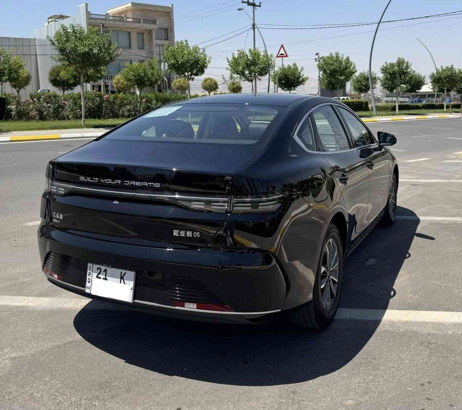 BYD. Destroy 05 2025
ويل كرؤم ناو سپي شاشه گه وره ٧ هه زار رؤ يوه
بي بؤياخ بي سارد بؤ ياخ ته نك
گير و مه كينه و كاره باي به شه رت 
ته حويل و غرامه به شه رت 
***********
