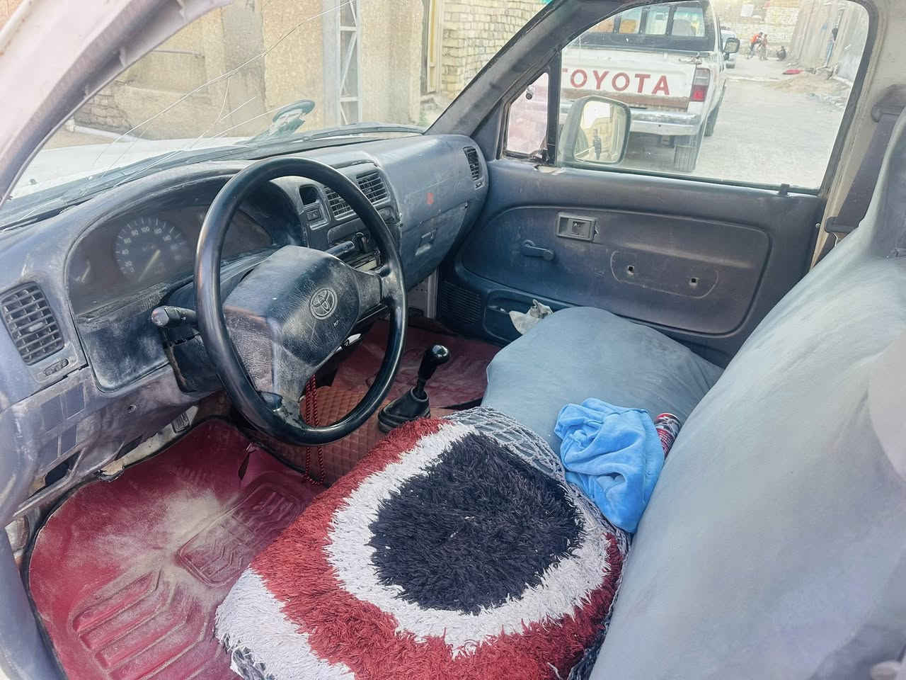 بيك اب تويوتا 2002 مكينه وكير وشاصي مكفولات بيها تجيه وصبغ سعرها 55 وبيها مجال رقم ميسان تحويل ثاني يوم للاستفسار ‭0773 213 1899‬
