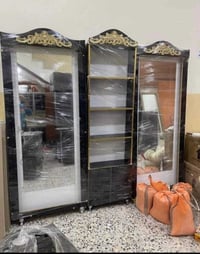 ميز • نضيف • الحله