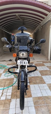 للبيع السعر 600 اوراق سكنر + مكاتبة ومكفولة من كلشي / 07882993125