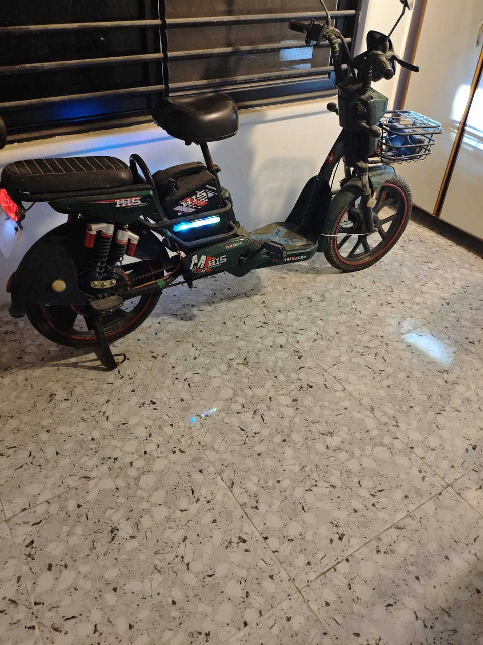 دراجه شحن 2024 HIIS خمس  بطاريه كلشي بي شغال سعر350 شراي تعال خاص


**إذا كنت صاحب هذا الإعلان وتريد حذفه لأي سبب، رجاءا أرسل رسالة إلى الدعم الفني**