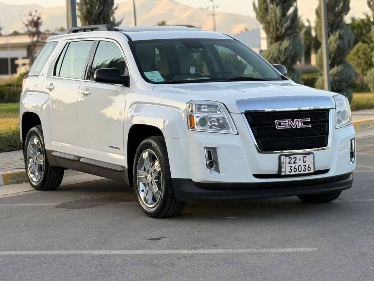 السلام عليكم جمسي تيران للبيع موديل 2013 سياره جديده مكينه 6 سلندر كير ومكينه ما مفتوح سياره ماشيه 60,000 حقيقي خليجيه السعر 155 وبيها مجال مكاني سليمانيه للاستفسار اتصل على هذا الرقم***********
