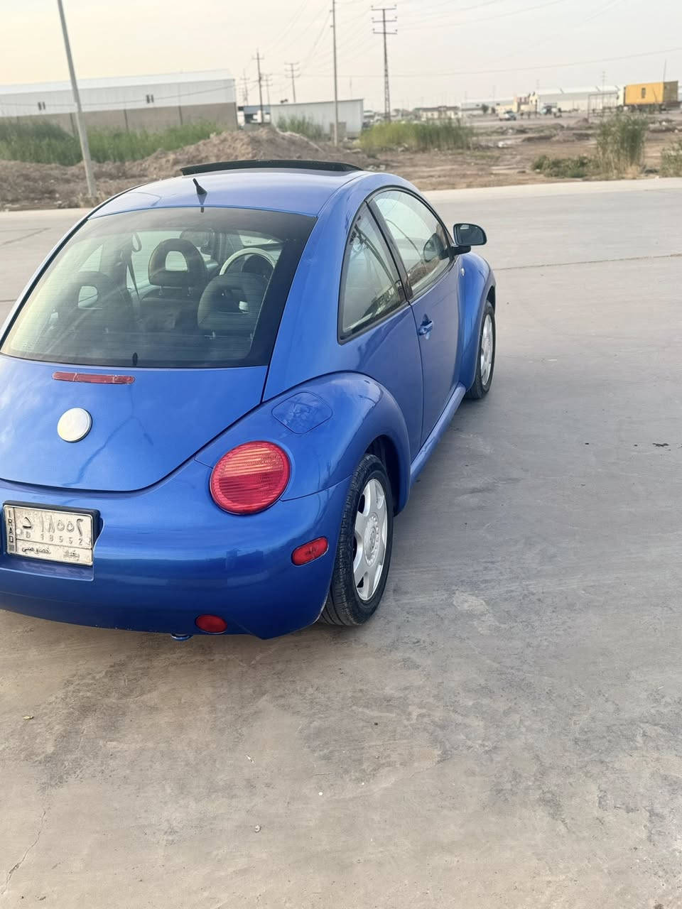 فولكس واكن
موديل 2000 
السياره جهازه من كلشي يعني مابيهه اي نقص 
تبريد ثلج صدر امامي خلفي جديد 
علما ان السياره رقم دولي بسمي شخصيا 
لاستفسار 
***********
