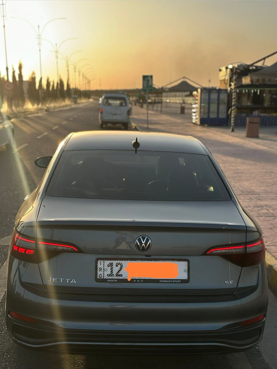 بسم الله وعلى بركة الله
🚗 للبيع – VW Jetta 2023 SE 🇩🇪

 – استخدام شخصي – السيارة باسمي (رقم نينوى)

🔹 المحرك: 1.5 تيربو 

🔹 العداد: 55000 ml

✨ مواصفات 

• دخول ذكي + تشغيل عن بعد

• مقاعد جلد

• كرسي السائق كهرباء مع دعم فقرات الظهر 

• تدفئة مقاعد أمامي 

‎• شاشة ذكية + Apple CarPlay & Android Auto

• رادار أمامي وخلفي + نقطة عمياء

• نظام مانع تصادم أمامي وخلفي

• الجامات الأربعة Auto

🚧 الحالة:

• ضرر خفيف بنيد + جاملغ اليسار بدون دواخل 

• جميع الإيرباكات سليمة ما عدا إيرباك الستيرن  

• قابلة للفحص الكامل عبر رقم الشاصي أو سونار

•رقم الشاصي : 3VWEM7BU2PM035646

🛞 تايرات جديده 

⛽ استخدام بنزين محسن فقط 

💰 السعر: 15,400 دولار – قابل للتفاوض للجادين 

📍 مكاني موصل 

ملاحظه عليها رقم مميز مو مع السياره

***********
