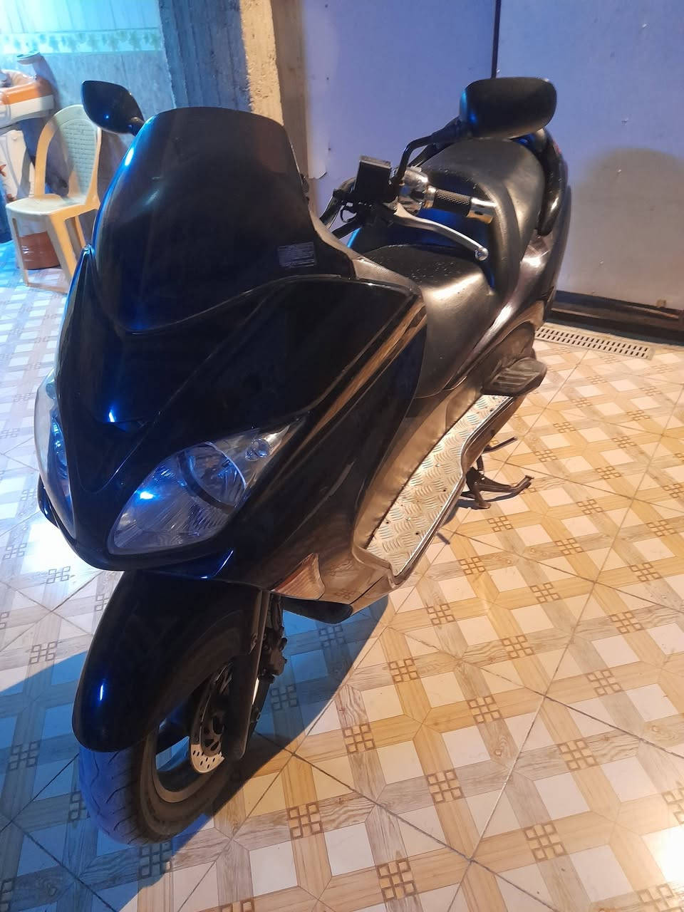 السلام عليكم اخوان هاي فورزه صفر ثمانيه اللبيع دراجه كامله مكمله لايت زنون امبيثيري 
استان كهربائي كامله مكمله ماشيه 47 الف 
مكاني بغداد زعفرانيه ***********
