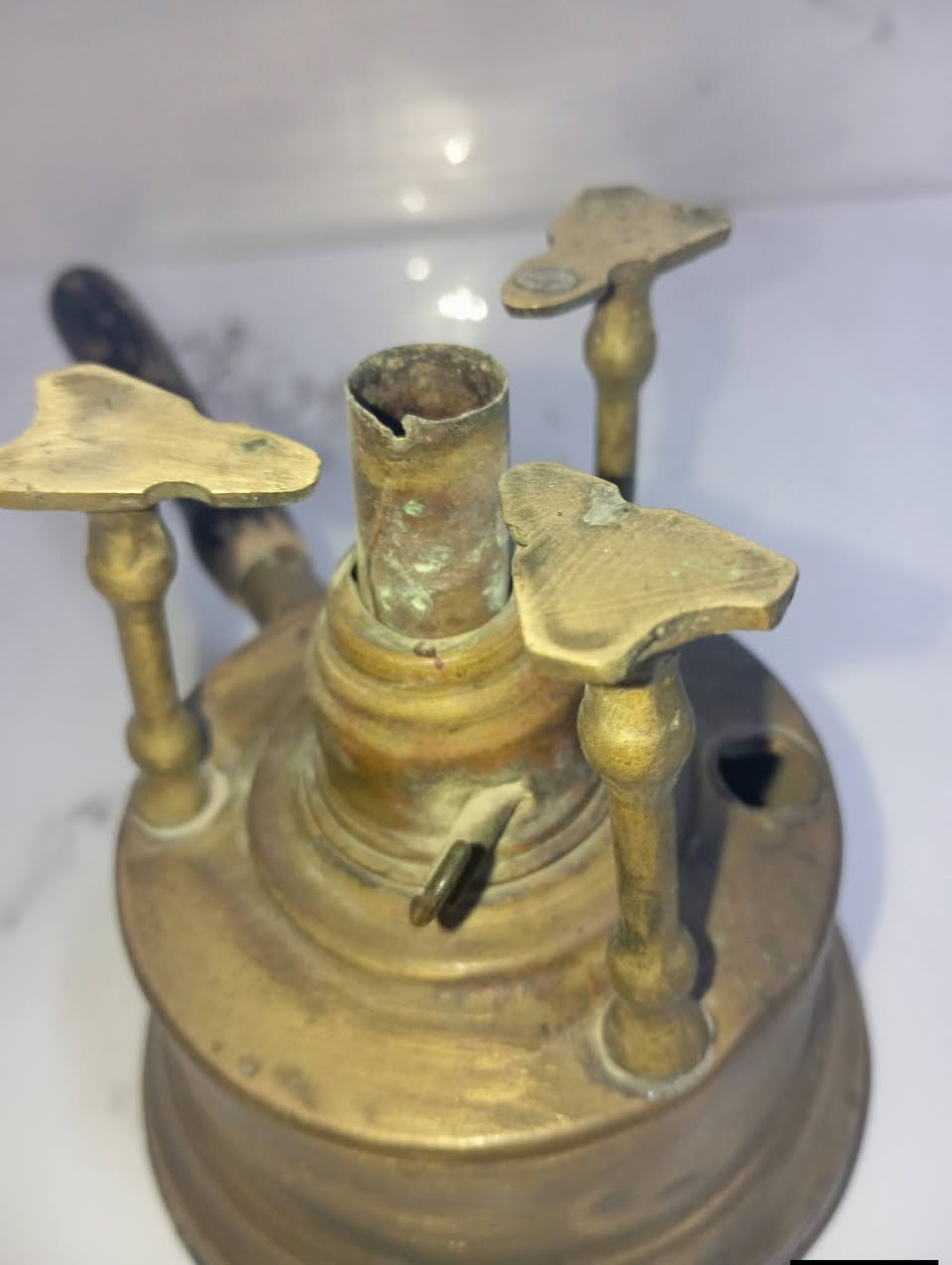 سبرتاية انكليزي للقهوى انتيكا نحاس السعر 25 الف
يوجد توصيل كل محافظات العراق


**إذا كنت صاحب هذا الإعلان وتريد حذفه لأي سبب، رجاءا أرسل رسالة إلى الدعم الفني**