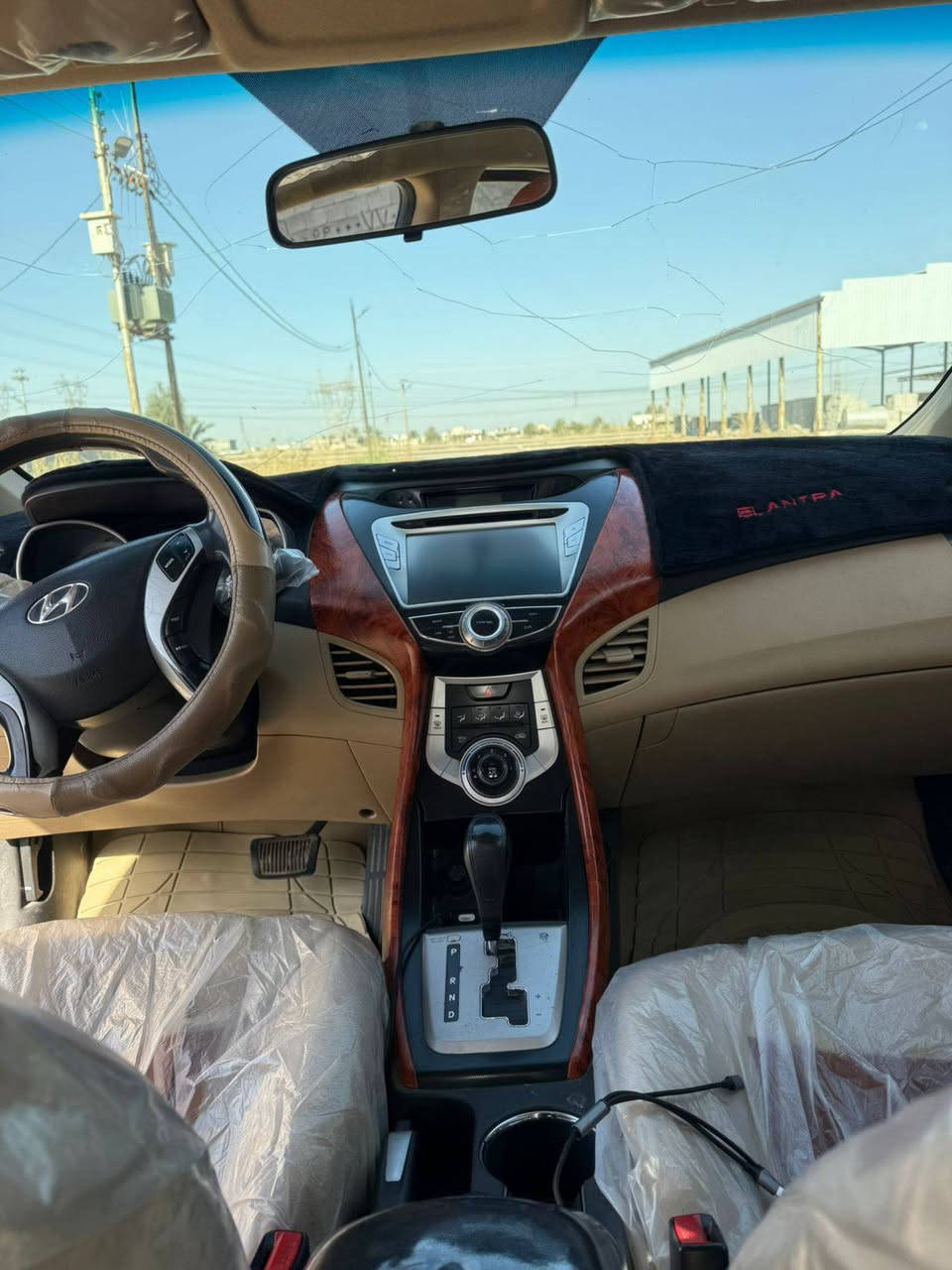 السلام عليكم 
النترا موديل 2012
جديد مضلع مال جناي تبريد تدفأ شغالات تخم تايرجديدصدر جديد
محرك 1800اوكير كفالة 
المكان ديالى الخالص السعر 105اوبيها مجال 
رقم الهاتف 
***********
***********
