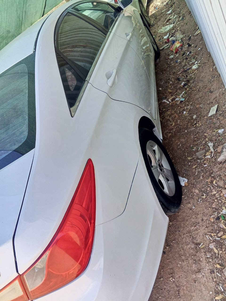 سوناته وارد كوري بيه صبغ كوري ماينكفل من الصبغ سياره حلوه ونضيفه موديل 14 رقم بصره 110 وبيه مجال قليل اتصال ***********
