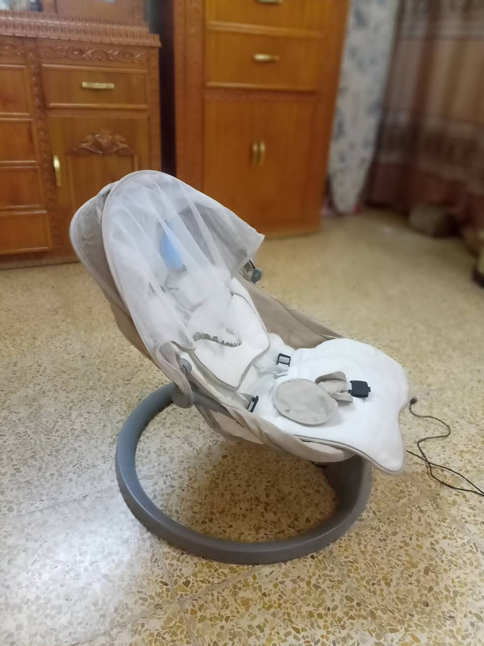 السلام عليكم هزاز كهربائي مستخدم اسبوعين مال أطفال بي خمس سرع وبلوتوث يربط على الموبايل وبي ميز طعام سعرو 50 وبي مجال المكان حي سومر الي يريدة يتصل على هذا الرقم 
*********** أو يتفضل خاص
