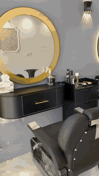 سلام عليكم ميوزه حلاقه للبيع 3 قطع (ميز+ مرايه+فاترينه )بيع شلع العدد 5 السعر 150 وبيهن مجال بسيط العنوان نجف حي ميسان*********** بي واتساب
