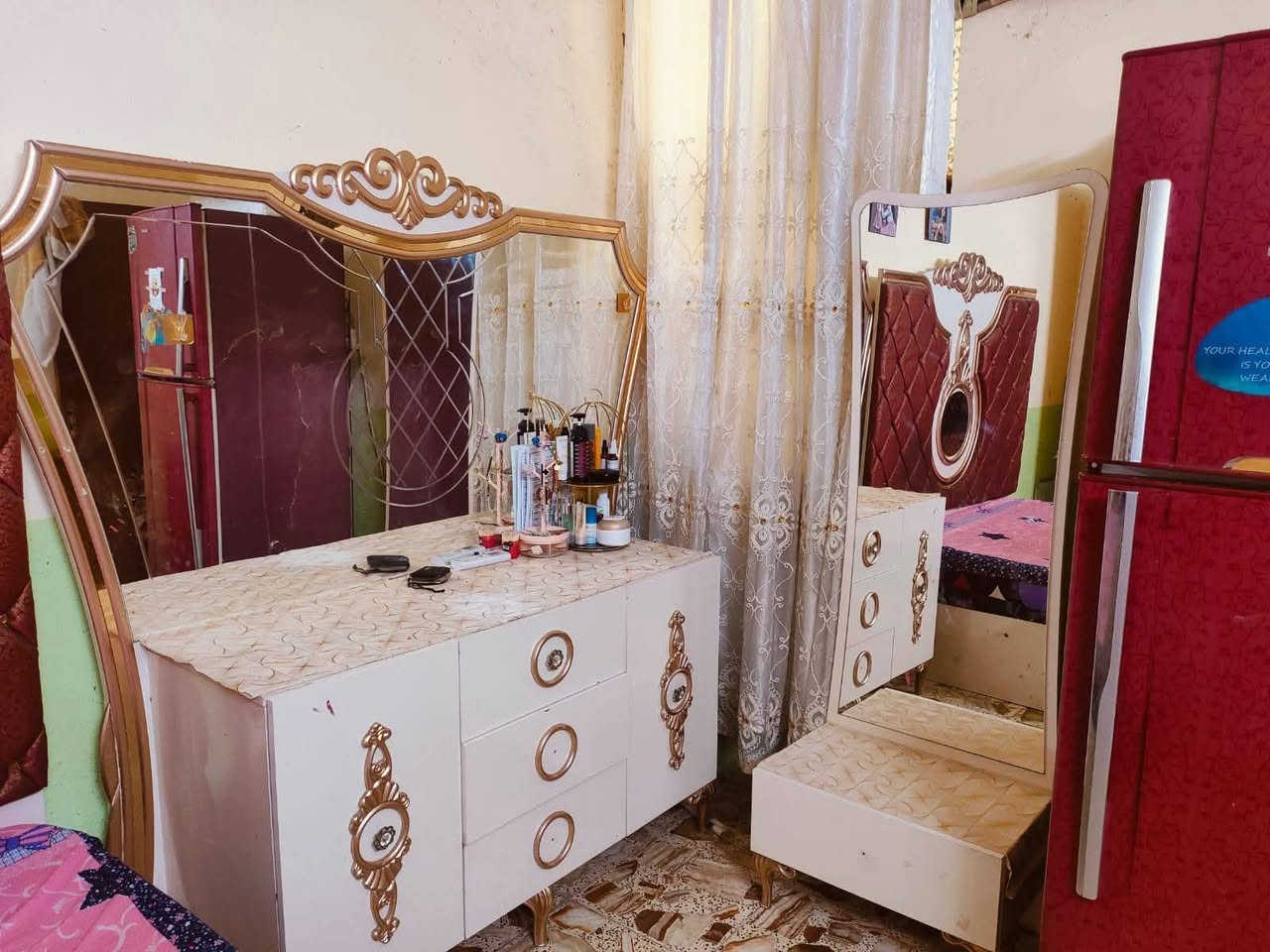 غرفة تركية ٧ قطع ثقيله ضررها الكنتور مثل ماموضح بالصور باقي القطع نظيفة٢٥٠ بيها مجال


**إذا كنت صاحب هذا الإعلان وتريد حذفه لأي سبب، رجاءا أرسل رسالة إلى الدعم الفني**