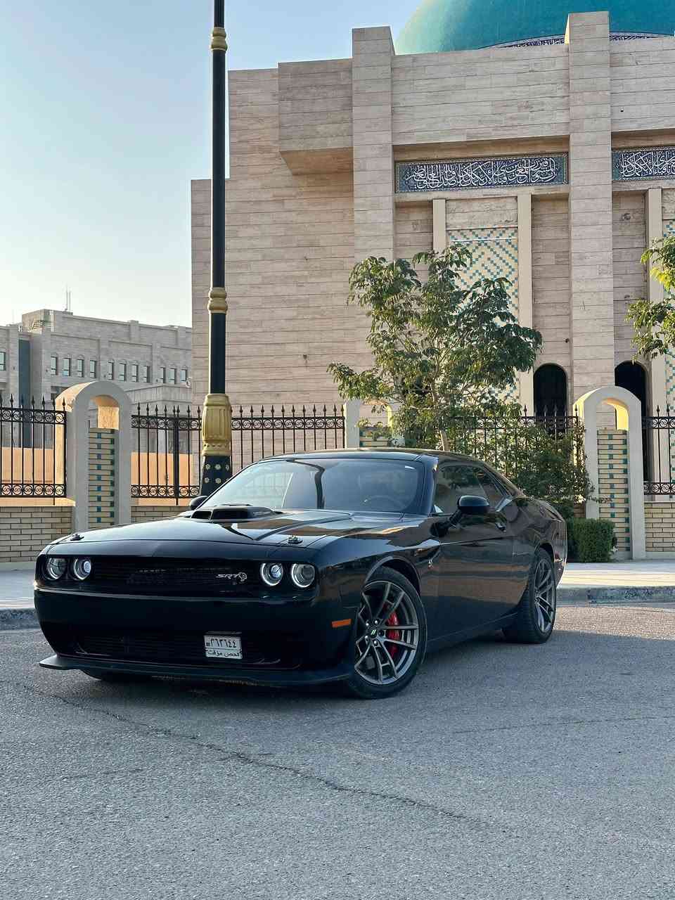 السلام عليكم 

چالنچر SRT شيگر 6400 (( 2023 Last call ))🔥❤️
من القطع المميزه بشركة Dodge والطابع الرياضي🔥🔥
(( 16 ميل ماشية )))
المواصفات ،،
دبلات SRT 
شوته رياضي 
دخول ذكي 
 تشغيل عن بعد
 بصمه 
 كشنات خزت ميموري 3 وضعيات 
لايتات شيكر 
كشنات حضن 
 كشنات جلد +كنتاره 
 كشن كهربائي 
 ستيرن كهربائي 
 ستيرن تدفئه تبريد 
 كشنات تدفئه + تبريد 
 شاشة حجم كبير 
اكسل قفل 
 فجوج 6 بستم SRT 
 ويال SRT 
نقط عمياء + هيتر مرايات 
الداخل كاربون فايبر 
ختومات Shaker  
مثبت سرعه / شفتات / حاكية / كامره دواره / حساسات / عداد السرعه ابيض مختم شيكر وبعد بيها مواصفات خير من الله السياره حلوه وعليها نصبه وكشخه  وبعدها دخول جديد وشبه زيرو تخبل كير مكينه بحالة الوكالة حادثها جاملغ الخلفي والجاملغ الامامي برغي مامبدل بسياره  بدون تبديل بدن كص وصلتني سياره بيه كلير عام يعني من  امريكا بسبب طخات بسيطه عندي صور طخات وعلى اساسها نرشت كلير بنسبه الهم سالفة الصبغ عاديه مو قصة مكلوبه سياره او ملعوب بيها
للاستفسار غير متواجد ع الفيس 
اتصال او واتساب ***********
