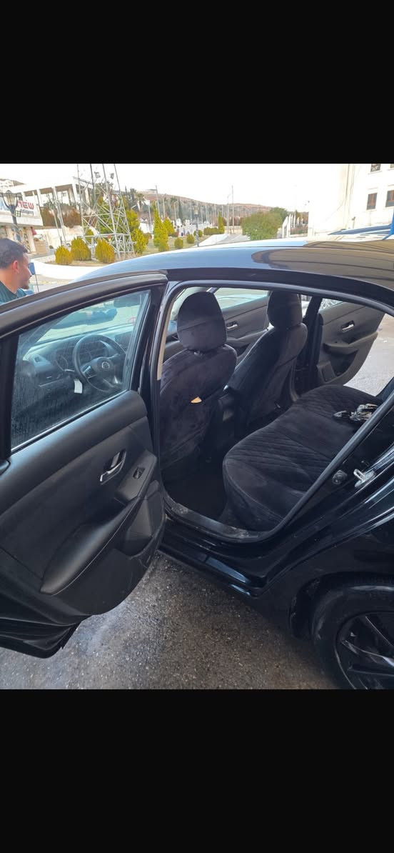 نيسان سنترا 2021 للبيع ومراوس
موديل 2021
مواصفات:S
بصمتين2
ابواب بصمة
تشغيل عن بعد
شاشة
رادار امامي وخلفي
كاميرة
حساسات
تحكمات ستيرن
گير ومحرك شرط وضع الشركة 
حجم محرك:2000
سيارة ماشية 98Mi
سيارة بدون حادث فقط طخة بل جاملغ امامي ومبدل
بدون دواخل وشاصي ايرباك بردة فقط مرجعين شركة
جاملغها القديم عندي موجود فقط طخة
سيارة رقم دهوك تحويل شرط
للبيع ومراوس 
سعر:136ومجال
مكان سيارة زاخو
واتساب :***********
