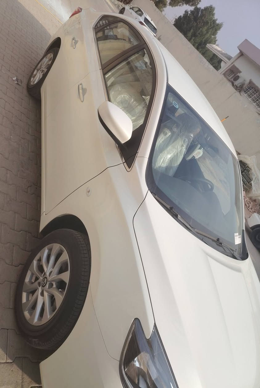 نيسان سنترا 2025 زيروو  490 كيلو متر  ماشيه
 تريد عقد / تريدوكالة/  تحويل مجانآاا
المواصفات 👇 
1 محرك 1600 
2 شاشه 
3 كامره 
4 تبريد قطعتين 
5 أربعه جام كهرباء  
6 ويل كب
7 نظام ايكو 
8 مانع انزلاق 
‏_ ABS 
السعر 135 $
وباقي المواصفات معروفه 
مكاني نجف حي المعلمين
***********☎️
