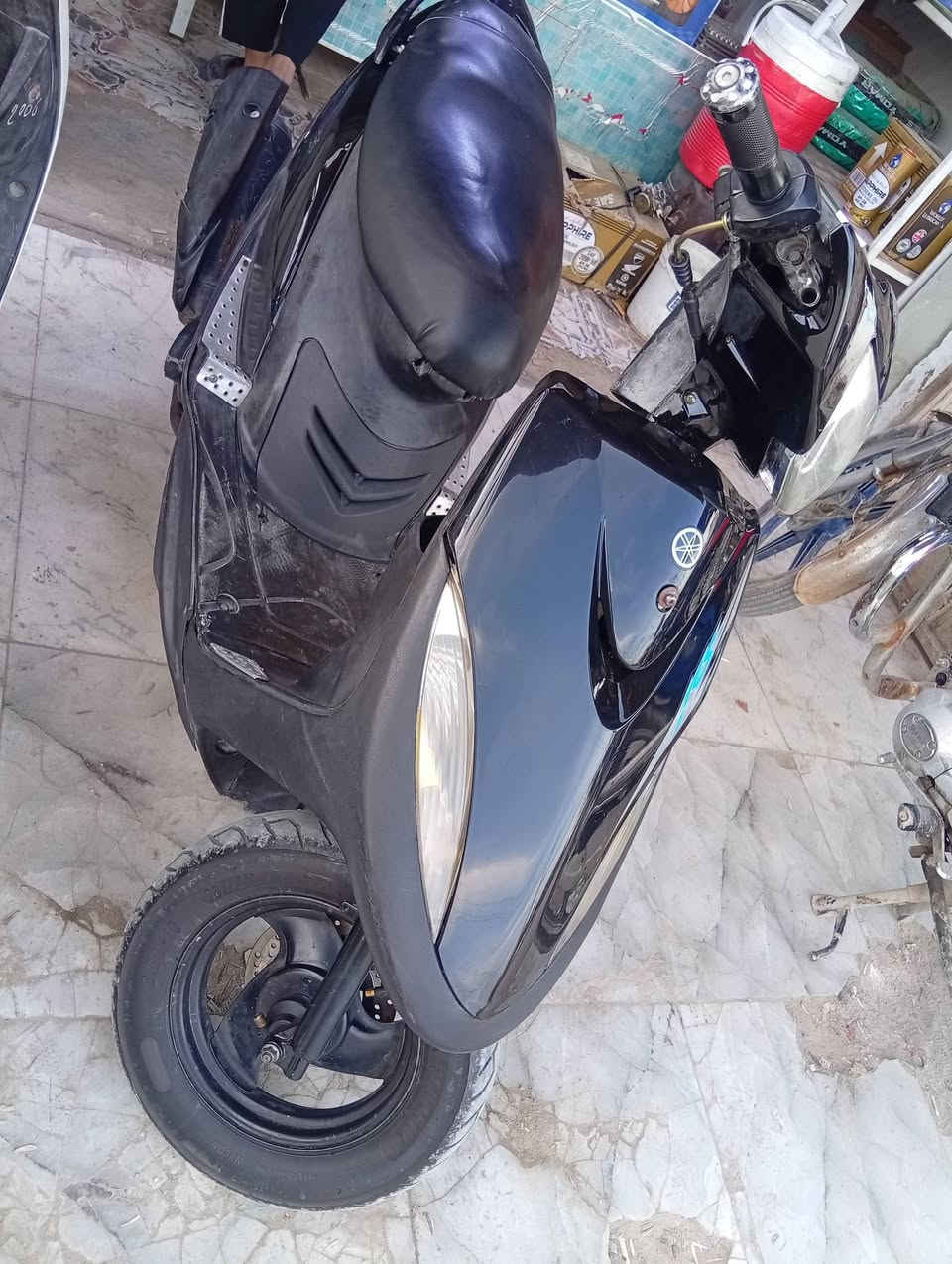 سلام عليكم دراجه ماكس عداله مفتوحه مره وحده بس والفات  من اشتريته تريد ابيعك مفتوح تريد ابيعك بس والفات عن الحلال والحرام دراجه مكينته نضيفه وتخبل وناعمه ومحافضين عاليه كل سبوع ابدل دهن دراجه مال جناي كهربيات كله شغاله نكره سلف بكل وكت  دراجه حلوه وخير منالله شالعه ومعدل شكن الكاع نعمه من الله   كفراته كارتون ستوني بوالشهن مرايه  كزاز وتايوانيات سكنات زرك بك لايت  وقفل جنطه كله كامل وشغلات سعره 500 وبيه مجال بصيط الطيبين  تفاصيل وتساب موجود ***********
