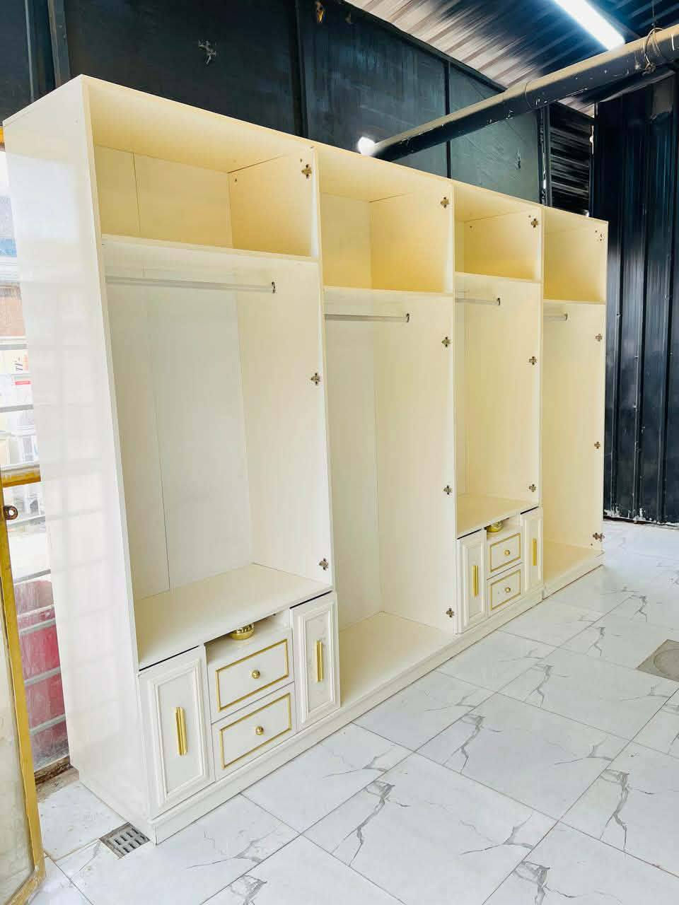 يعني جمال وال اناقة  نزالت من لسعرها 
فقط يم معرض انقرة 🇹🇷 
10 قطع كوالتي عالي صبغ حراري قماش وتر بروف تركي 
نضافة 90 💯  مع شد ونقل مجاني 🧑‍🔧🚚🔥


**إذا كنت صاحب هذا الإعلان وتريد حذفه لأي سبب، رجاءا أرسل رسالة إلى الدعم الفني**