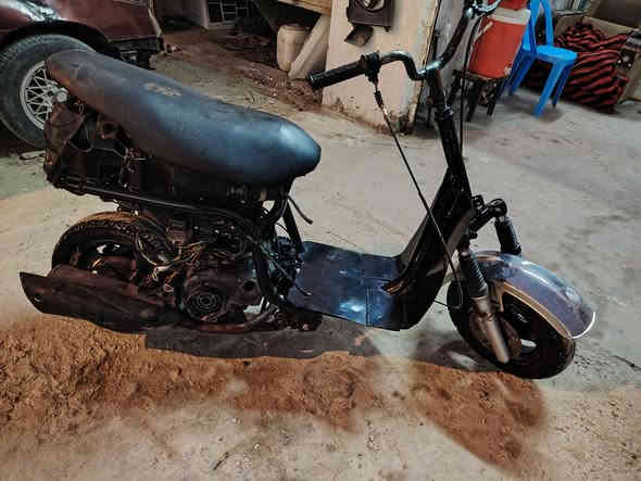 السلام عليكم من رخصت الدمن المحترم فراشه فحل مكينه مفتوحه قبل سنه مجفته بوشه اصليه وتجفيته كله تفصيخ اصلي مشروطه المكينه لا تنقيص ولا تبخير سرعه فول 140مبدل ستوني كابريتر وعقل وملف وكتف شحن ودبلات ويدت بانزين وسيامه ويدت بريك وبنزات شي عله شي الله وكيلكم ذاب عليه 130الف رايدخ 165 دراجه تاخذه كلش مذب عليه هاي فيحال اذا تريد ذب فقط ترتيب اكسسوارات غيره مذب دهن ستوني بدلت بانزين مفوله وتاركه لنو ماطلع بيه عدي سياره فه مامحتاجه جنت مخليه شغلي اطلع بيه الي تفيده بخدمته عنواني نجف ناحيت الحريه ***********تواصل
